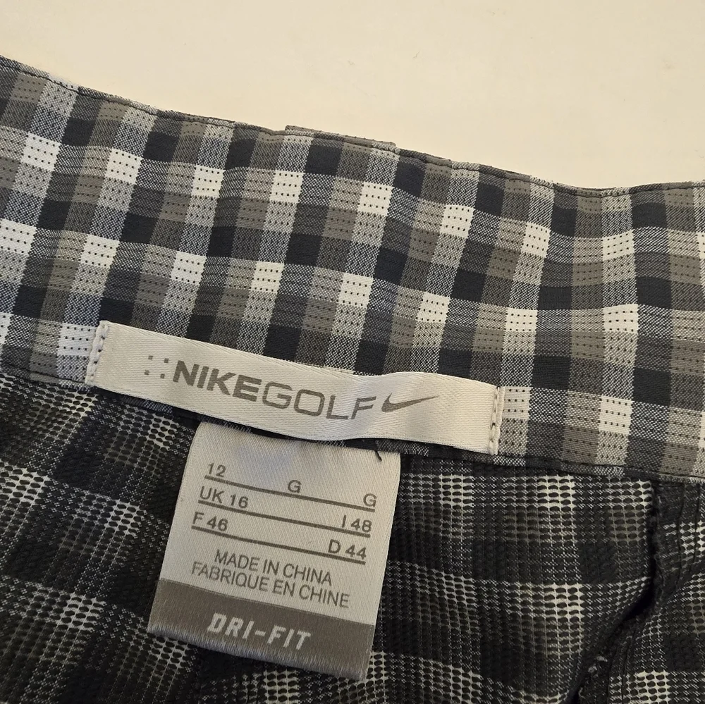 Nike Golf Dri Fit Women's Shorts Plaid Green Gray Size 12 - Picture 14 of 17